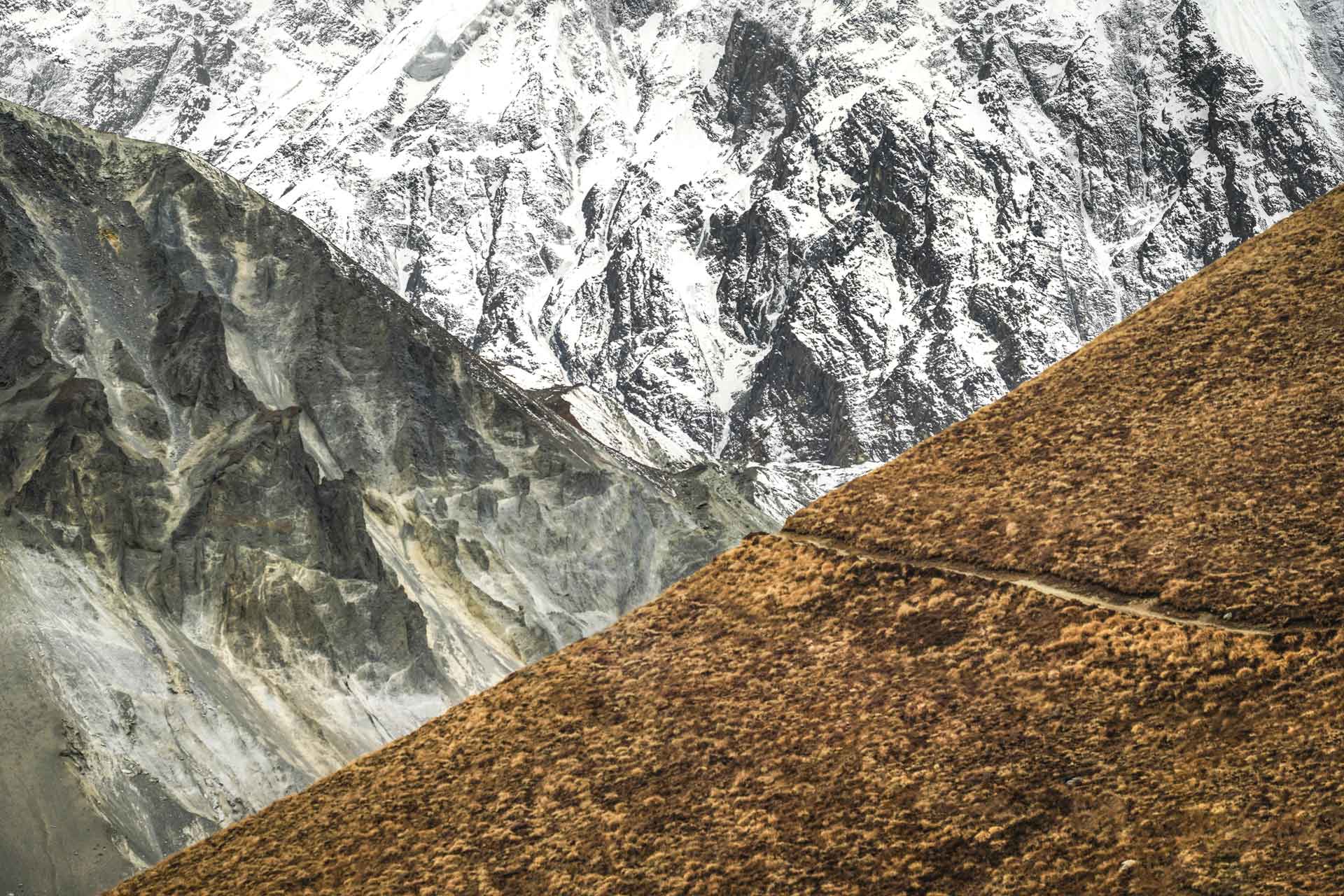 Paysage montagne Annapurna – photo panoramique par Antoine Masure