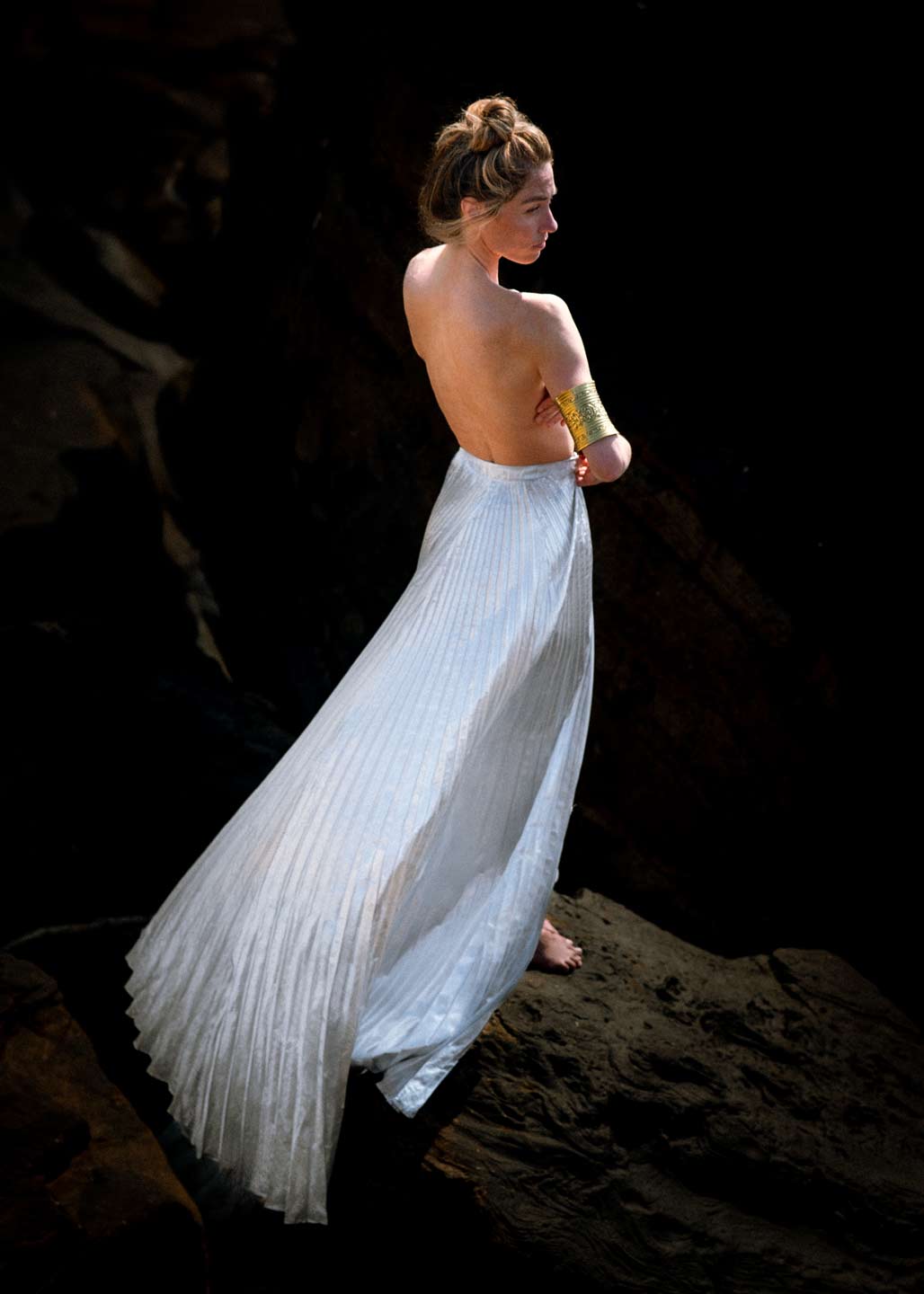 Femme robe blanche – photographie créative