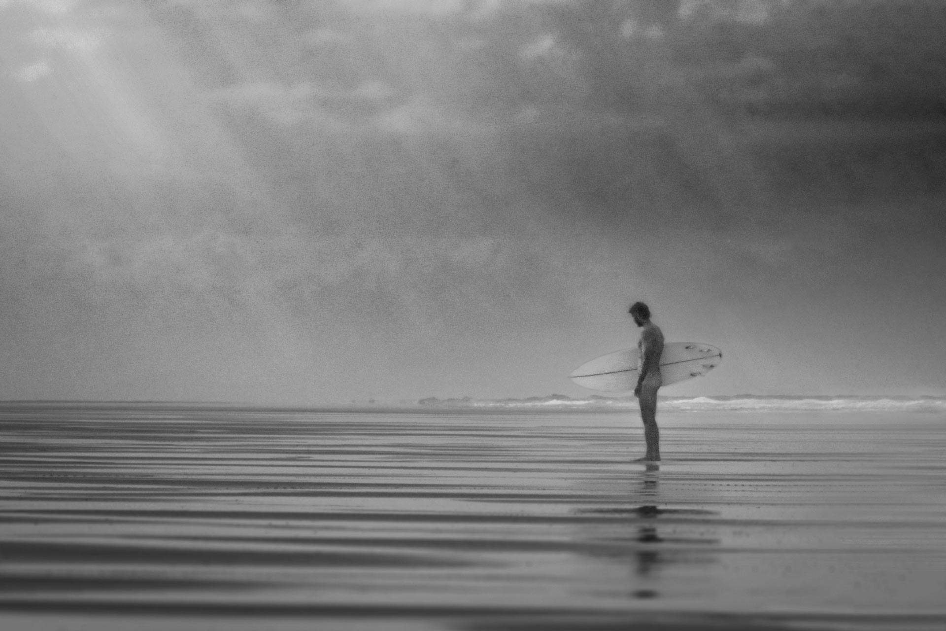 Surfeur nu Landes – photo lifestyle