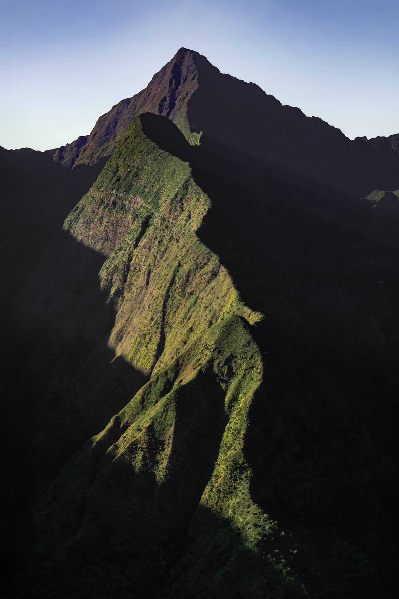 Crête montagne la Réunion – photo paysage par Antoine Masure